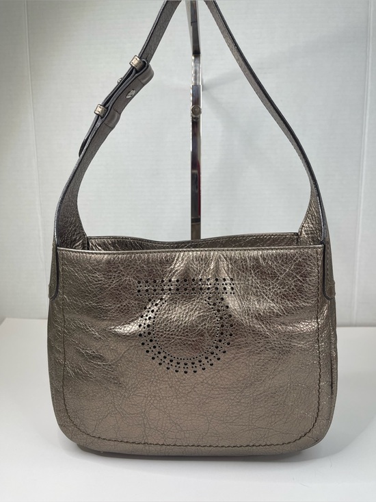 Salvatore Ferragamo Handbags - Salvatore Ferragamo Gancini shoulder bag